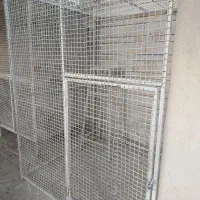 گنجه آهنی و تله توری بزرگ کفتری|لوازم جانبی حیوانات|شیراز, سجادیه|دیوار