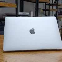 Mac Air 2020 با رم ۸ حافظه 512