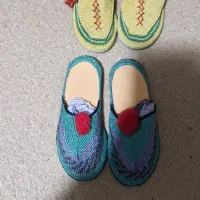 لباس بافتنی مینیون نوزادی به همراه ست مادر و پاپوش|کفش و لباس بچه|تهران, دبستان|دیوار