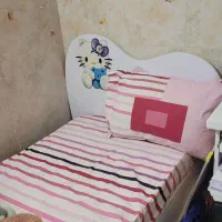 سرویس اتاق خواب در حد نو بسیار تمیز|تخت و سرویس خواب|کاشان, صنعت|دیوار