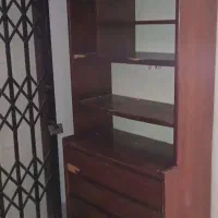 کتابخانه و دراور