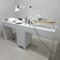 میز دونفره کاشت ناخن به همراه استند کمد دار