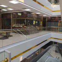 ۱۵ متر مغازه طلا و سکه زرناب طبقات مختلف ملکیت