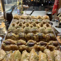 فروشنده کافه باقلوا