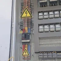 خدمات حرفهای برق ساختمان و برق صنعتی (لاین نوری)