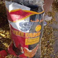 کود کبوتر اندازه یک سایپا  در ضمن داخل کیسه میباشد