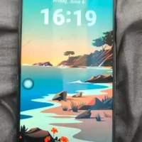 اپل iPhone 16 Pro Max با حافظهٔ ۵۱۲ گیگابایت