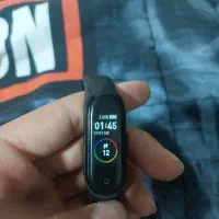 ساعت طرح دست بند هوش مند