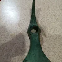 تیشه قدیمی از جنس مس|کلکسیون اشیاء عتیقه|رودسر, |دیوار