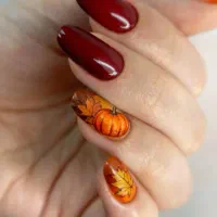 آموزش حرفه ای کاشت ناخن با مدرک