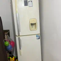 یخچال فیریزر در حد نو