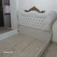 تخت دونفره همراه با میز تلویزیون