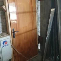 درب اتاق با چهارچوب