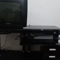 تلویزیون ۲۱اینچ ومیز و دستگاه دیجیتال