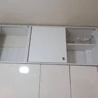 دوعددکابینت درب کشویی طول ۱۱۰ cmو عمق ۳۱ cm|کتابخانه، شلف، قفسههای دیواری|تهران, قیام|دیوار