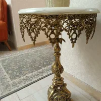 میز برنزی