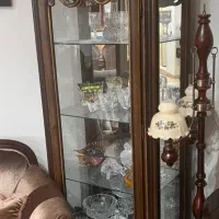 ویترین چوبی شیشه ای