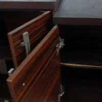 تعدادی کابینت چوبی