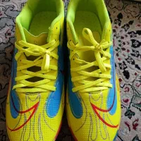 کفش ورزشی چمن مصنوعی