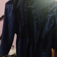 لباس زنانه|لباس|کرج, بنیاد|دیوار