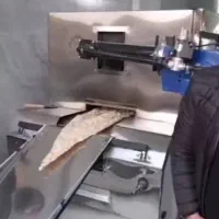 کارگر نانوایی خمیر گیر سنگک شیفت صبح