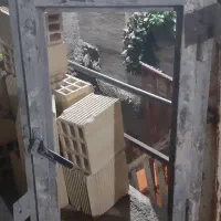پنجره آهنی کوچک در اندازه ۴۶در ۷۶|مصالح و تجهیزات ساختمان|پاوه, |دیوار