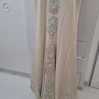 لباس فاخر ودر حد نو...فقط یکبار پوشیده شده