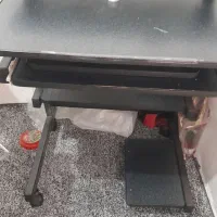 میز کامپیوتر ریلی