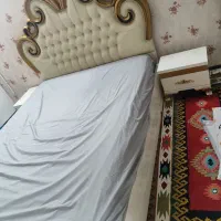 تخت خواب دونفره بدون دشک همراه دو عسلی