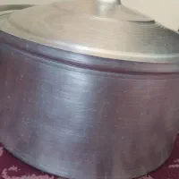 قابلمه روحی بزرگ محکم و سنگین|ظروف پخت‌وپز|تهران, آبشار تهران (دریاچه)|دیوار