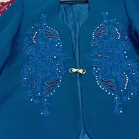 کت مجلسی|لباس|تربت‌حیدریه, حاجی یار‎|دیوار