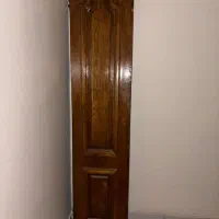 در چوبی به همراه آکاردئونی