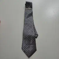 شلوار و پیراهن و کراوات