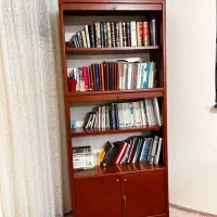 کتابخانه چوب در حد‌نو