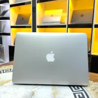 لپتاپ MacBook 2017 درحد نو