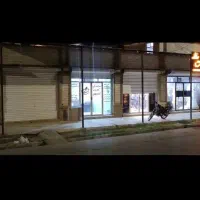 مغازه بر بلوار معلم معلم ۴|اجارهٔ مغازه و غرفه|ایرانشهر, |دیوار