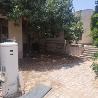 راهنمایی درمورد حیاط تجاری با دو اطاق|اجارهٔ مغازه و غرفه|شیراز, شهرک قمشه|دیوار