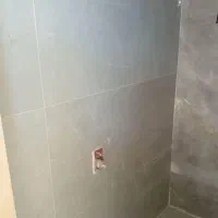 کاشی کار ماهر با۳۰سال سابقه کار