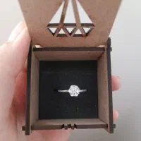 انگشتر نقره همراه با جعبه چوبی شیک