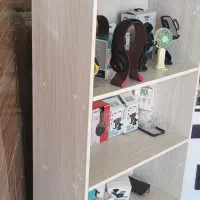 قفسه چوبی برای دکور مغازه در حد نو