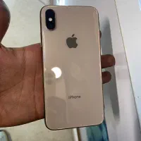 ایفونXSدرحد آک