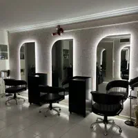 اجاره در سالن زیبایی بانوان (لاین)