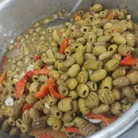 زیتون کبابی با روغن زیتون درجه یک|خوردنی و آشامیدنی|تهران, امام زاده عبدالله|دیوار