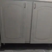 یک عددکابینت آب همراه سینک