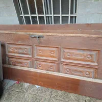 تعدادی درب و چهار چوب