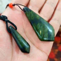 یشم پادزهر عباس اباد عتیقه بشرط اصل وتست اهنربا