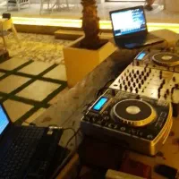 گروه موزیک شاهین شا / خواننده نوازنده dj پلی بک