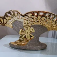 گلدان طلایی