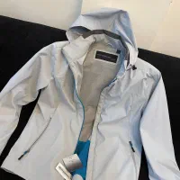 بارونی اسپرت|لباس|تهران, تسلیحات|دیوار