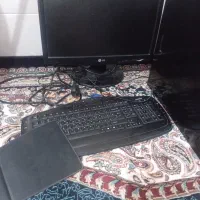 کامپیوتر به همراه تمام وسایل